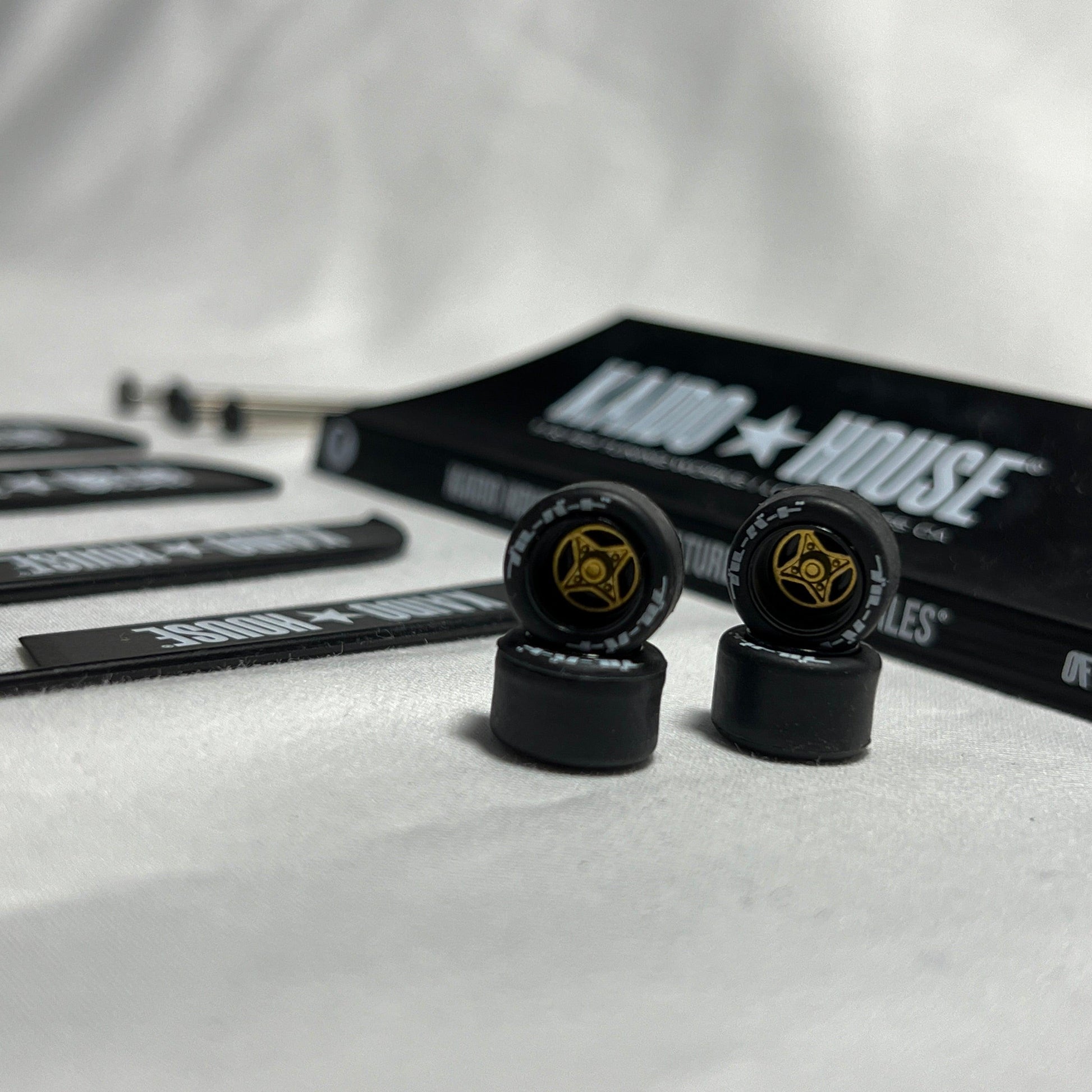 Kaido House x Mini GT 1:64 Kaido House Tent Set – Limited Edition - EverydayThreads