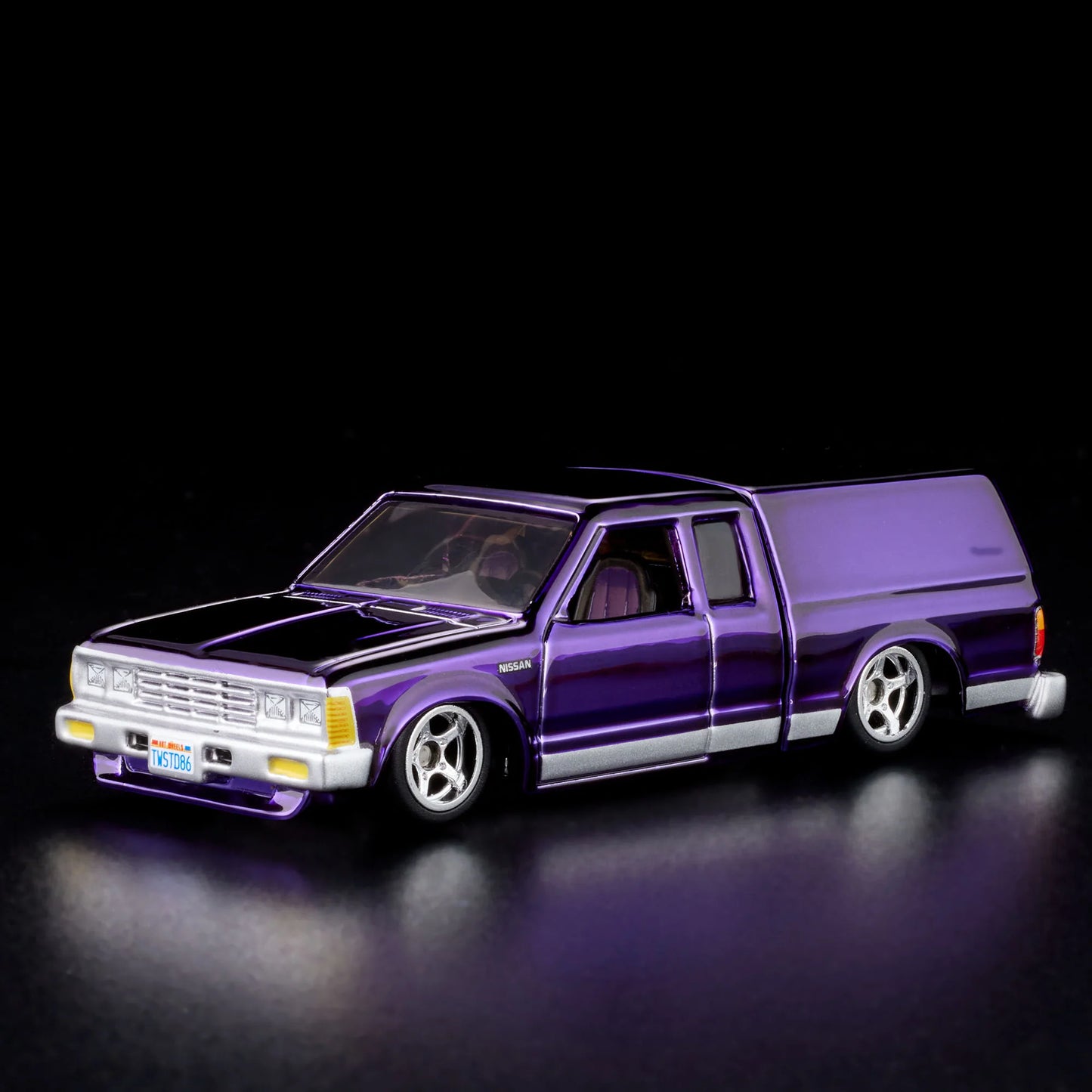 Hot Wheels RLC Exclusive 1986 Nissan 720 King Cab