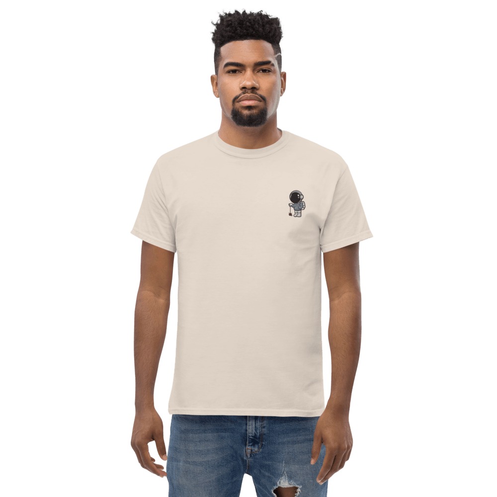 Astronaut Heavyweight T-shirt - EverydayThreads