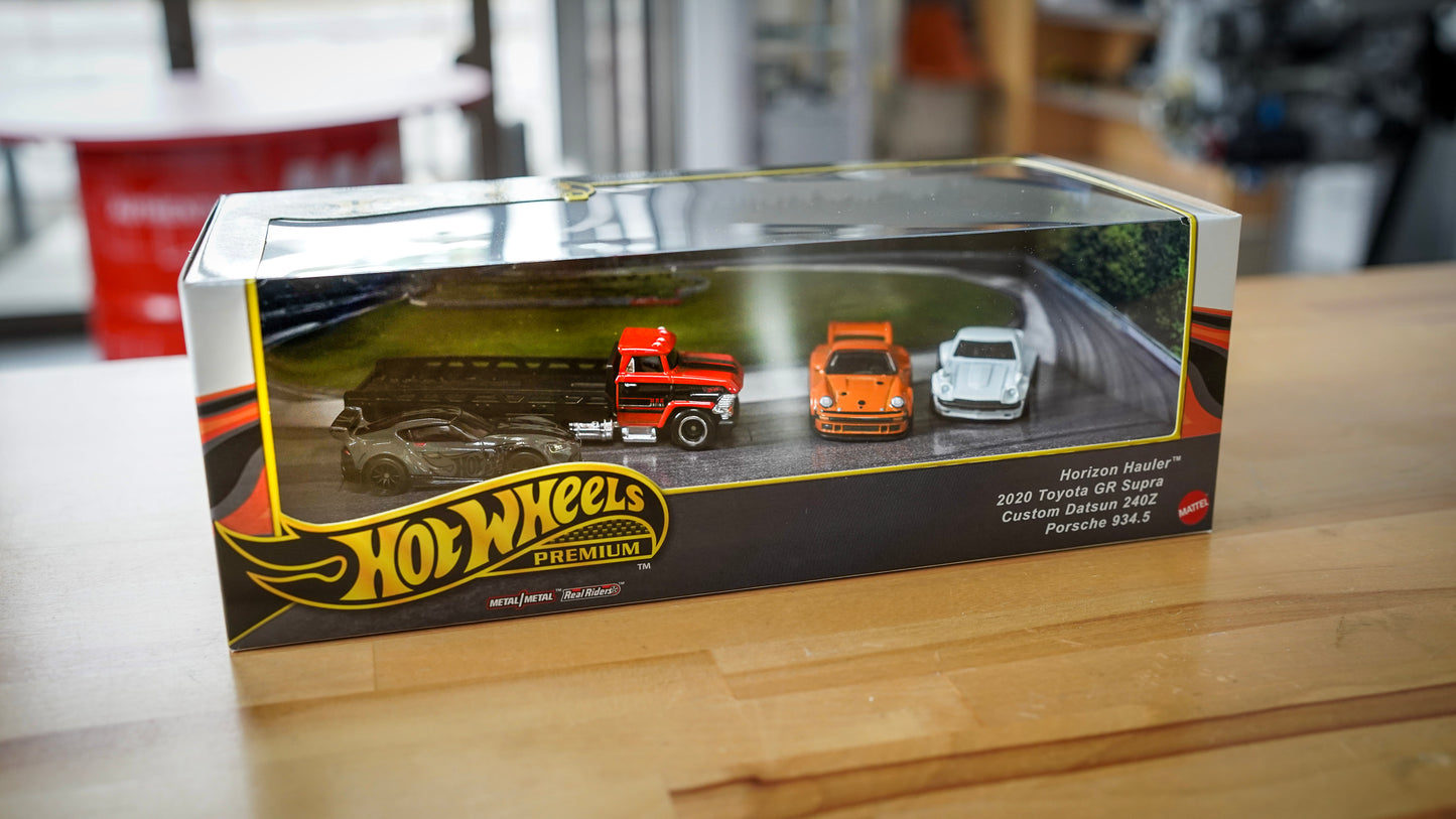 Hot Wheels Premium Collector Set - Track Day